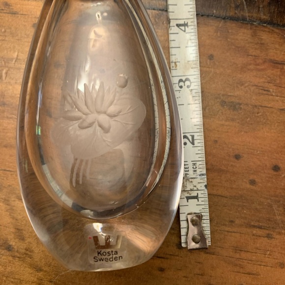 Kosta Sweden small crystal vase - Picture 4 of 5